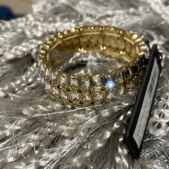 ANN TAYLOR RECTANGLE CRYSTAL STRETCH BRACELET - Picture 6 of 10